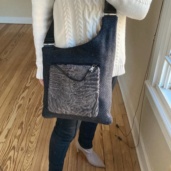 Authentic Prada Crossbody Grey tweed wool and fur NEW Condition! Herringbone - Picture 2 of 16